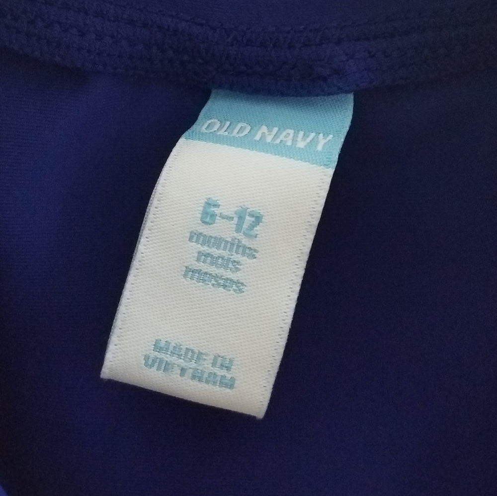Old Navy Rash Guard 6-12m - Picture 4 of 4